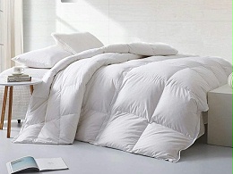 A large duck feather core quilt in a 5-star hotel